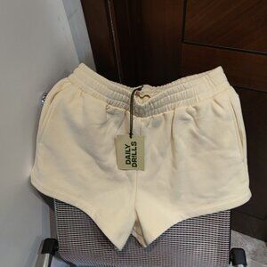 Daily Drills Fleece Super Shorts, Color: Lemonade, SIZE:M/L